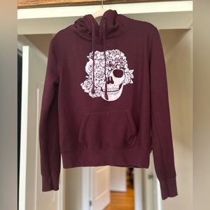 GUC Ever Hotti Burgundy skull hooded  size Medium